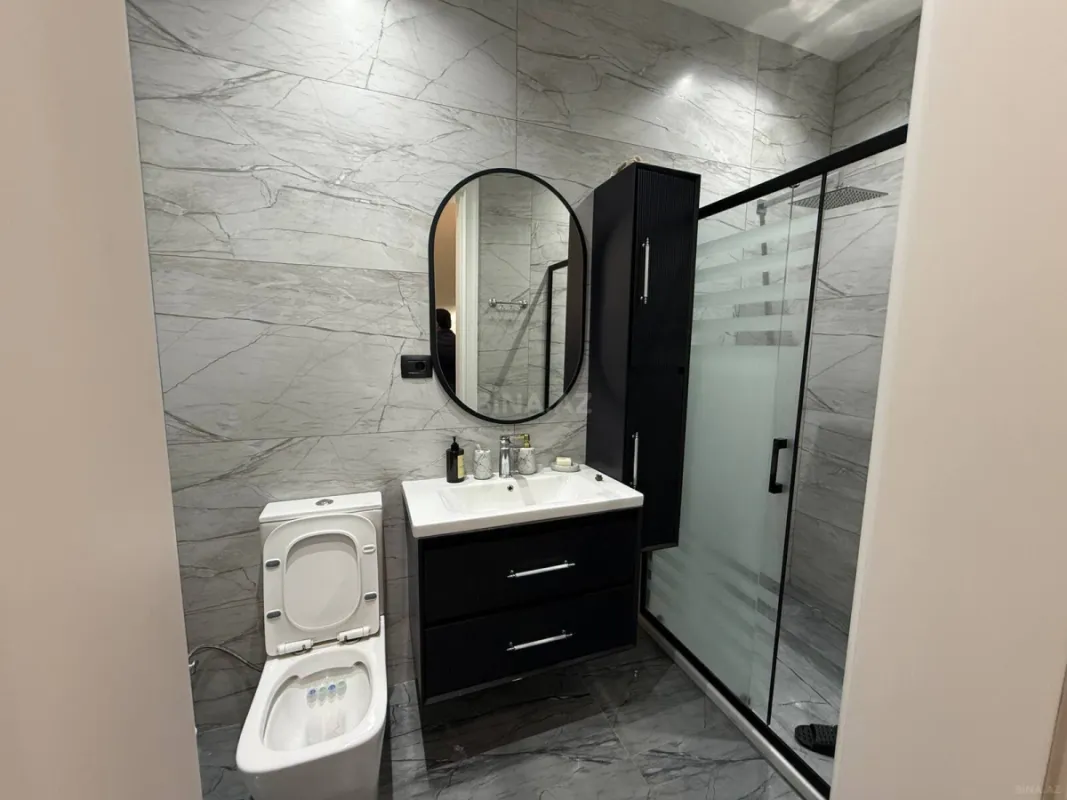 Satılır 6 otaqlı həyət evi 250 m²