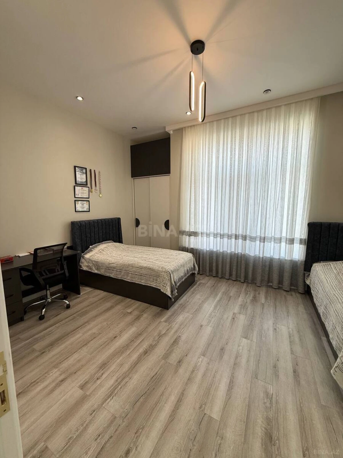 Satılır 6 otaqlı həyət evi 250 m²