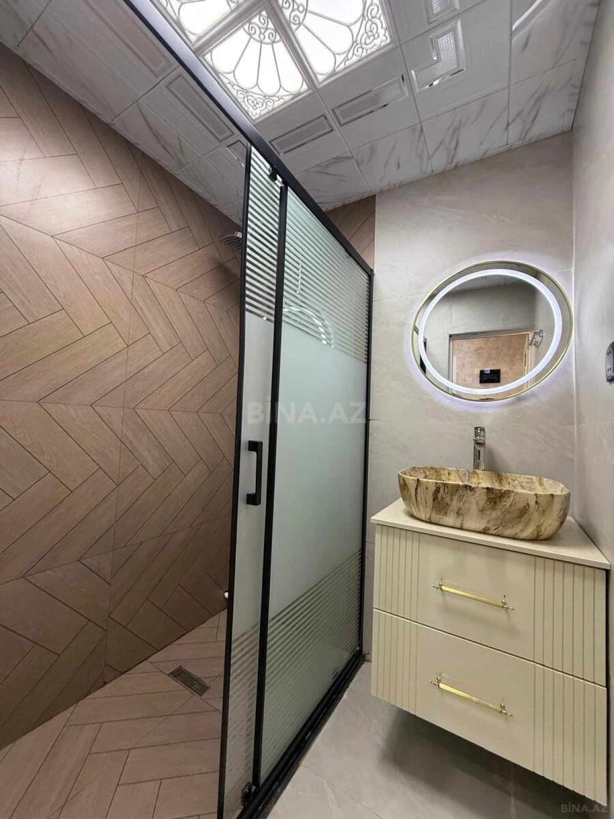 Satılır 2 otaqlı mənzil 60 m²