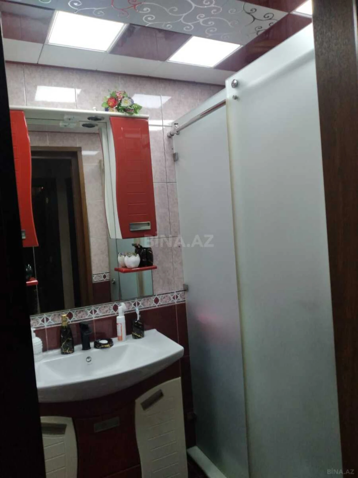 Kirayə verilir 2 otaqlı mənzil 57 m²