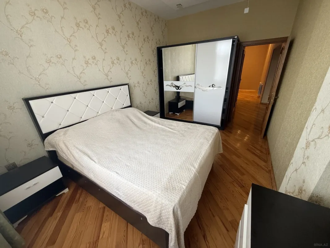 Kirayə verilir 2 otaqlı mənzil 90 m²