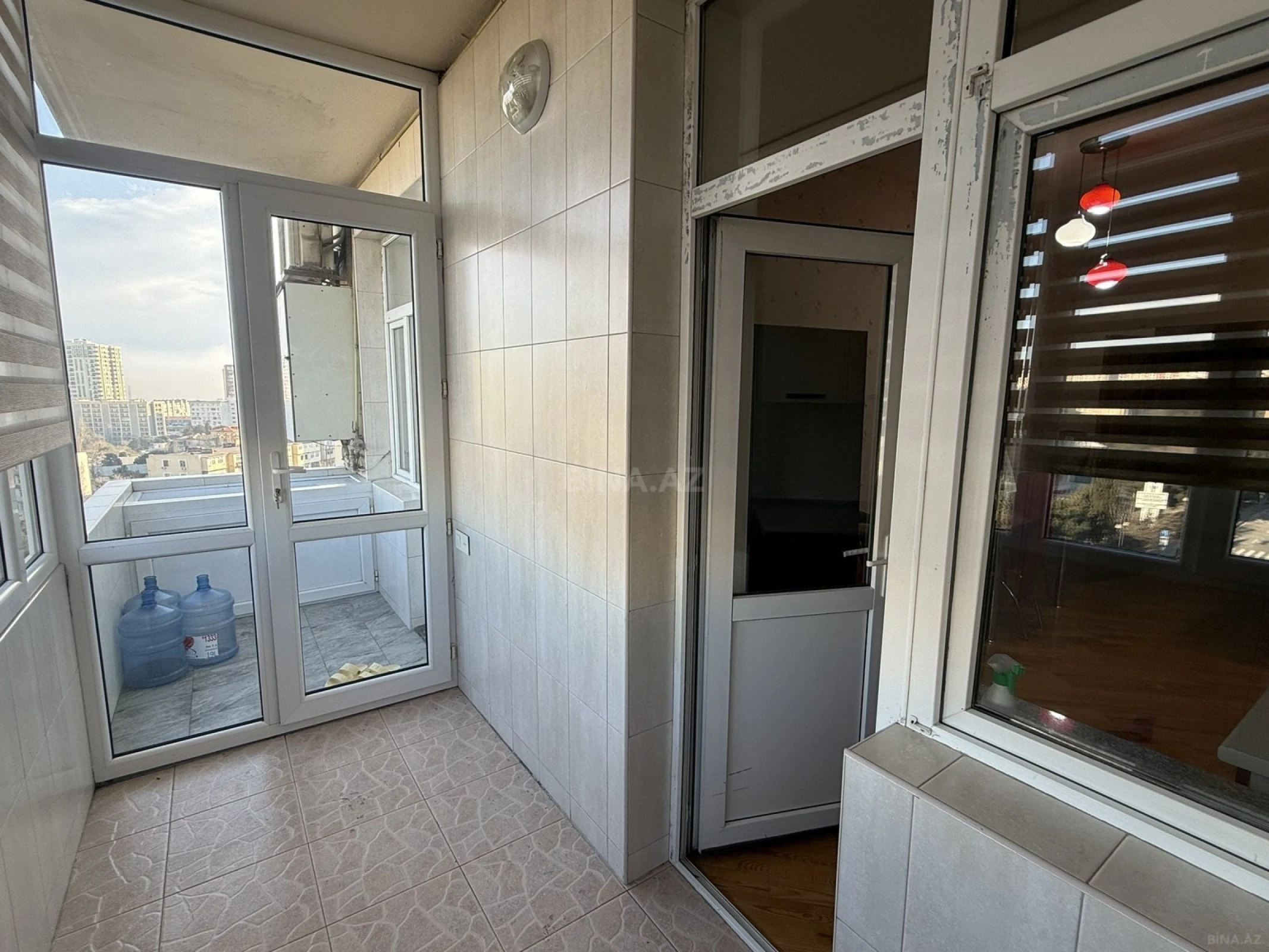 Kirayə verilir 2 otaqlı mənzil 90 m²