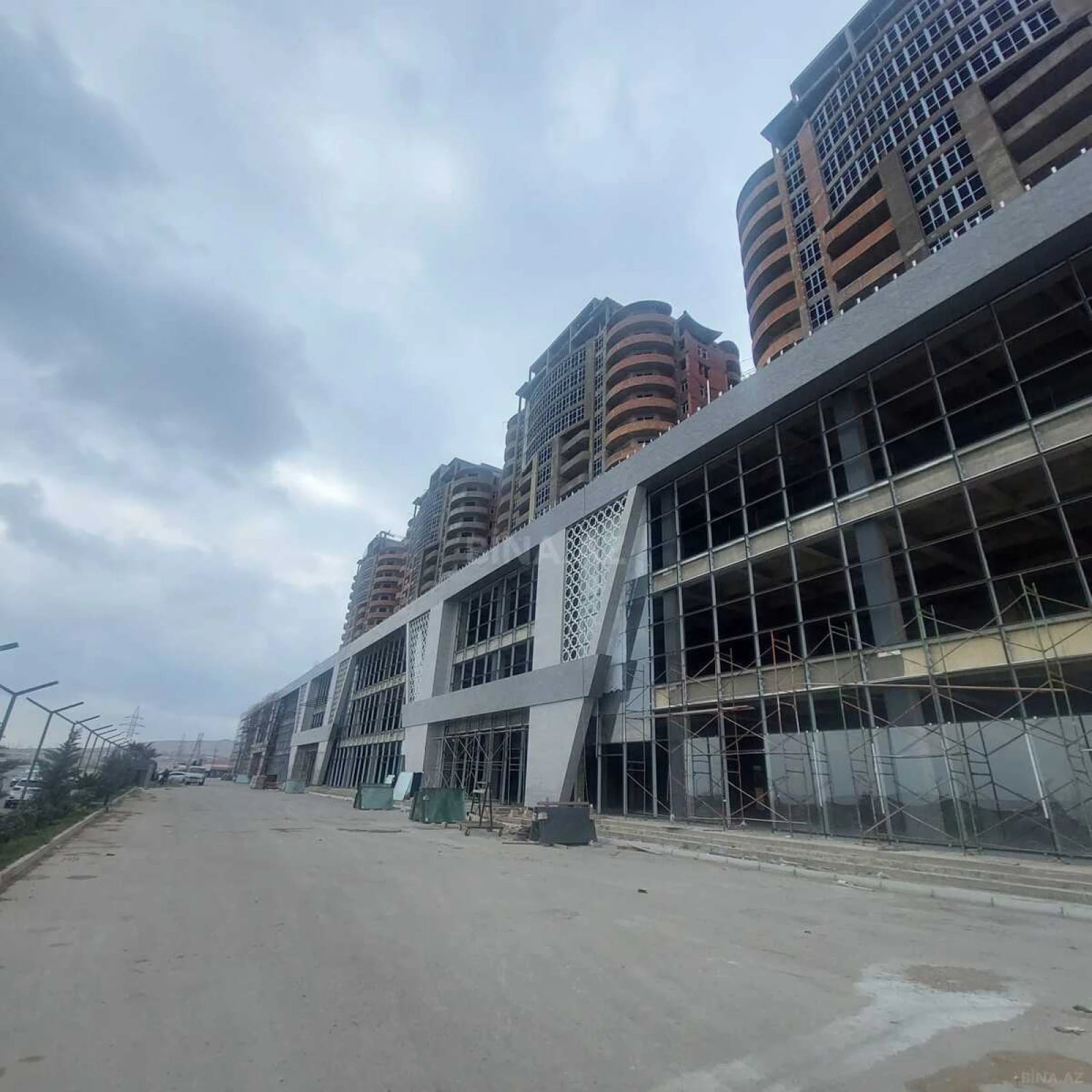 Satılır 2 otaqlı mənzil 83.5 m²