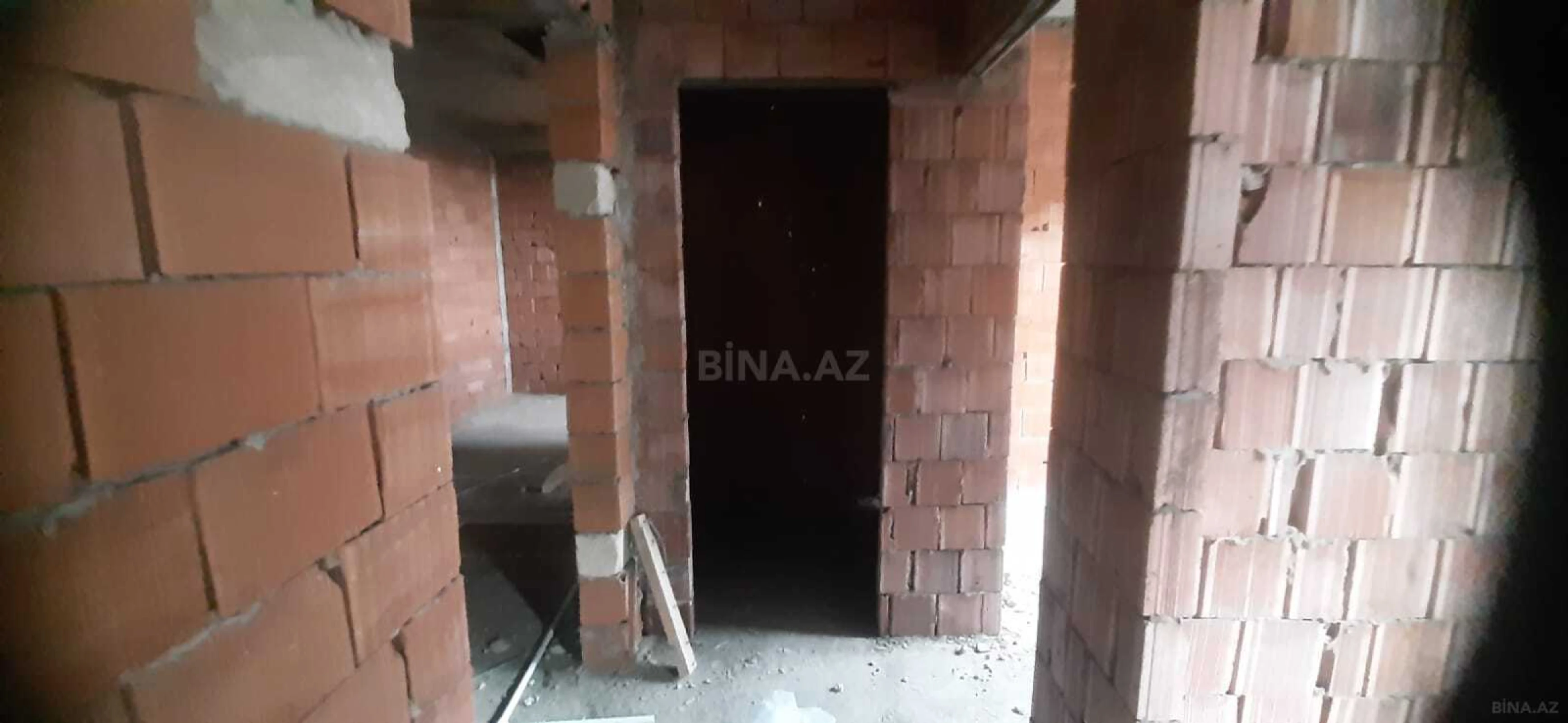 Satılır 2 otaqlı mənzil 83.5 m²