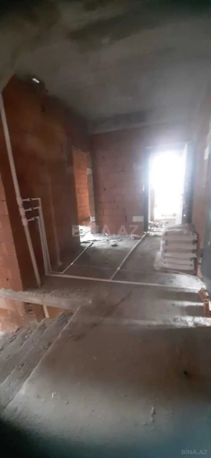 Satılır 2 otaqlı mənzil 83.5 m²