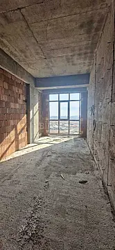 Satılır 2 otaqlı mənzil 83.5 m²