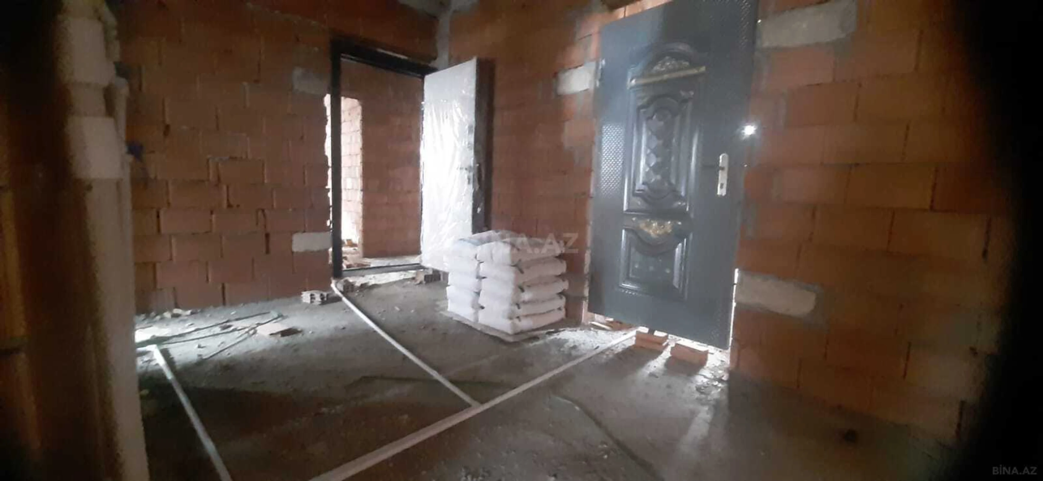 Satılır 2 otaqlı mənzil 83.5 m²