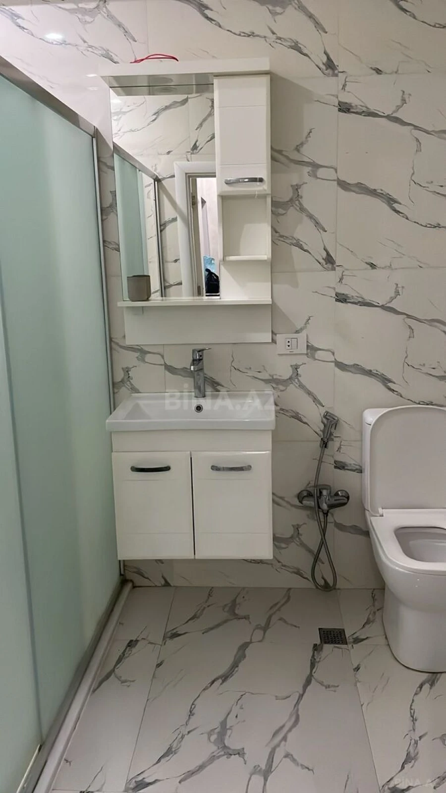 Kirayə verilir 2 otaqlı mənzil 58 m²