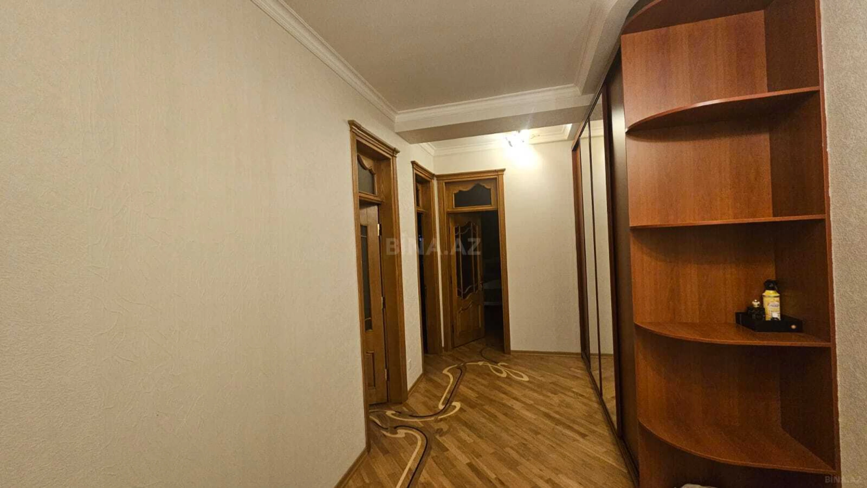 Kirayə verilir 3 otaqlı mənzil 130 m²