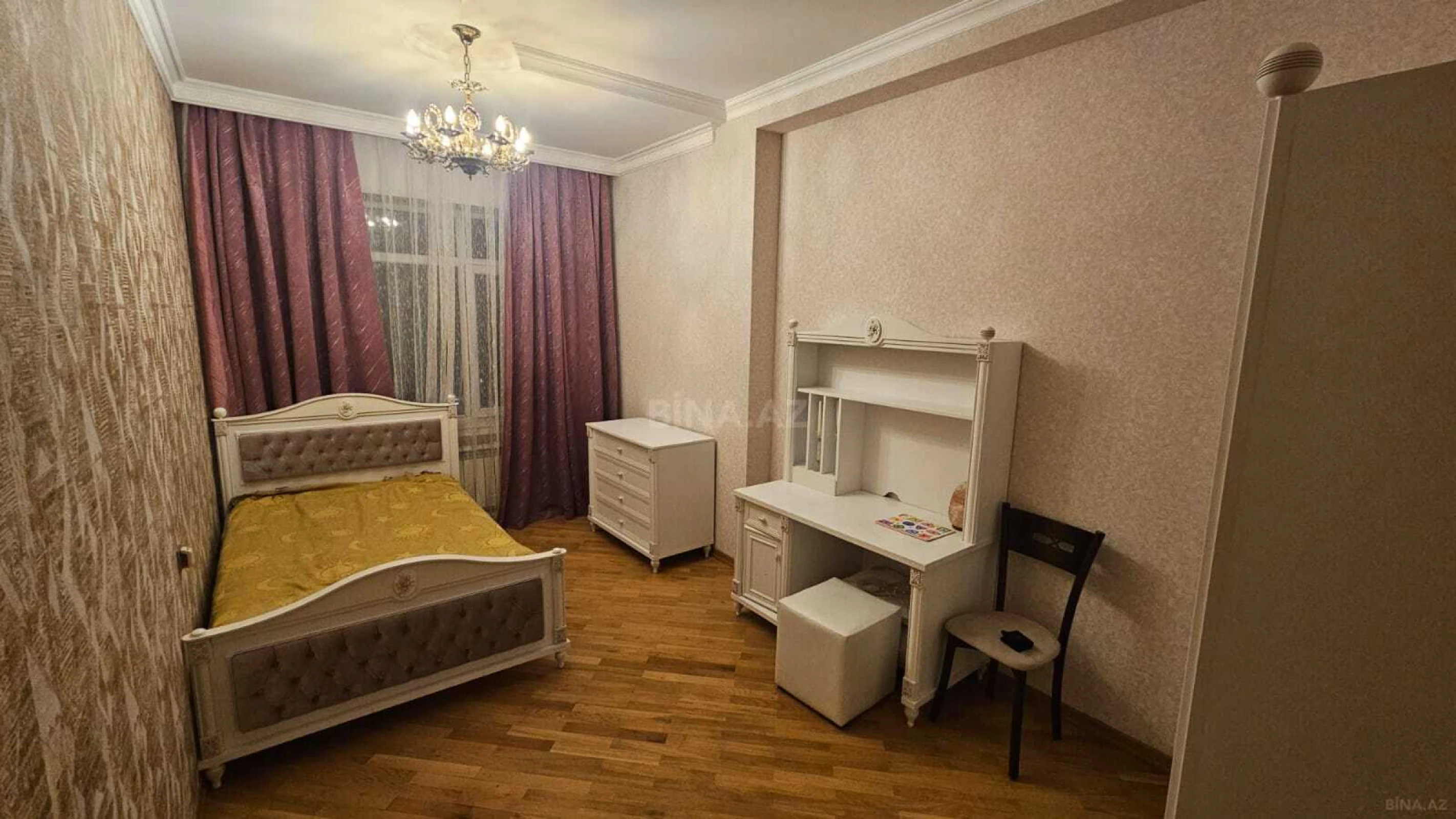 Kirayə verilir 3 otaqlı mənzil 130 m²