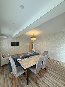 Satılır 4 otaqlı mənzil 160 m²