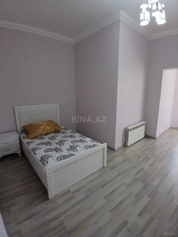 Satılır 6 otaqlı həyət evi 400 m²