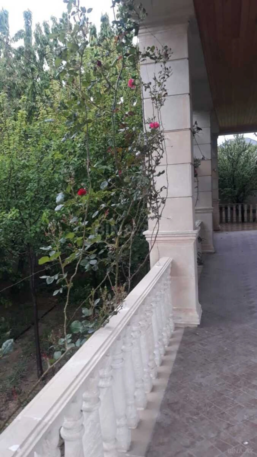 Satılır 6 otaqlı həyət evi 400 m²