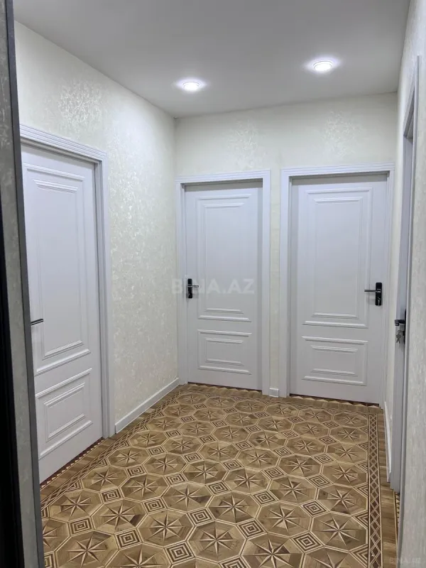 Satılır 4 otaqlı mənzil 100 m²
