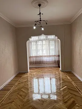 Satılır 4 otaqlı mənzil 100 m²