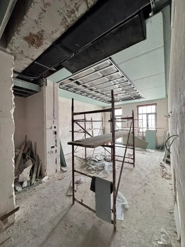 Satılır 4 otaqlı mənzil 250 m²