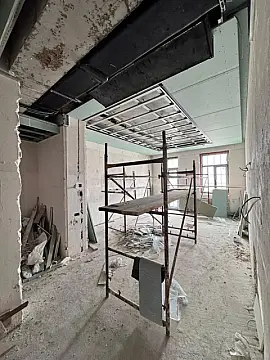 Satılır 4 otaqlı mənzil 250 m²