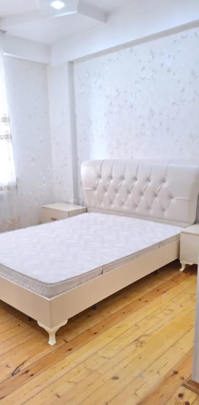Kirayə verilir 2 otaqlı mənzil 63 m²