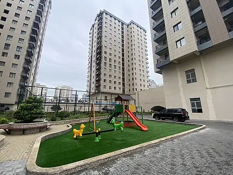 Satılır 3 otaqlı mənzil 128.6 m²