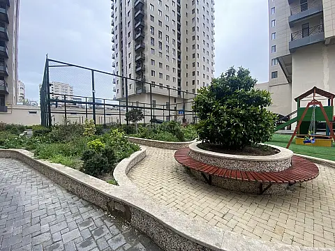 Satılır 3 otaqlı mənzil 128.6 m²