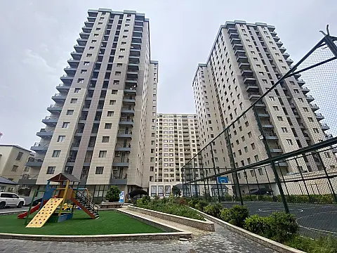 Satılır 3 otaqlı mənzil 128.6 m²