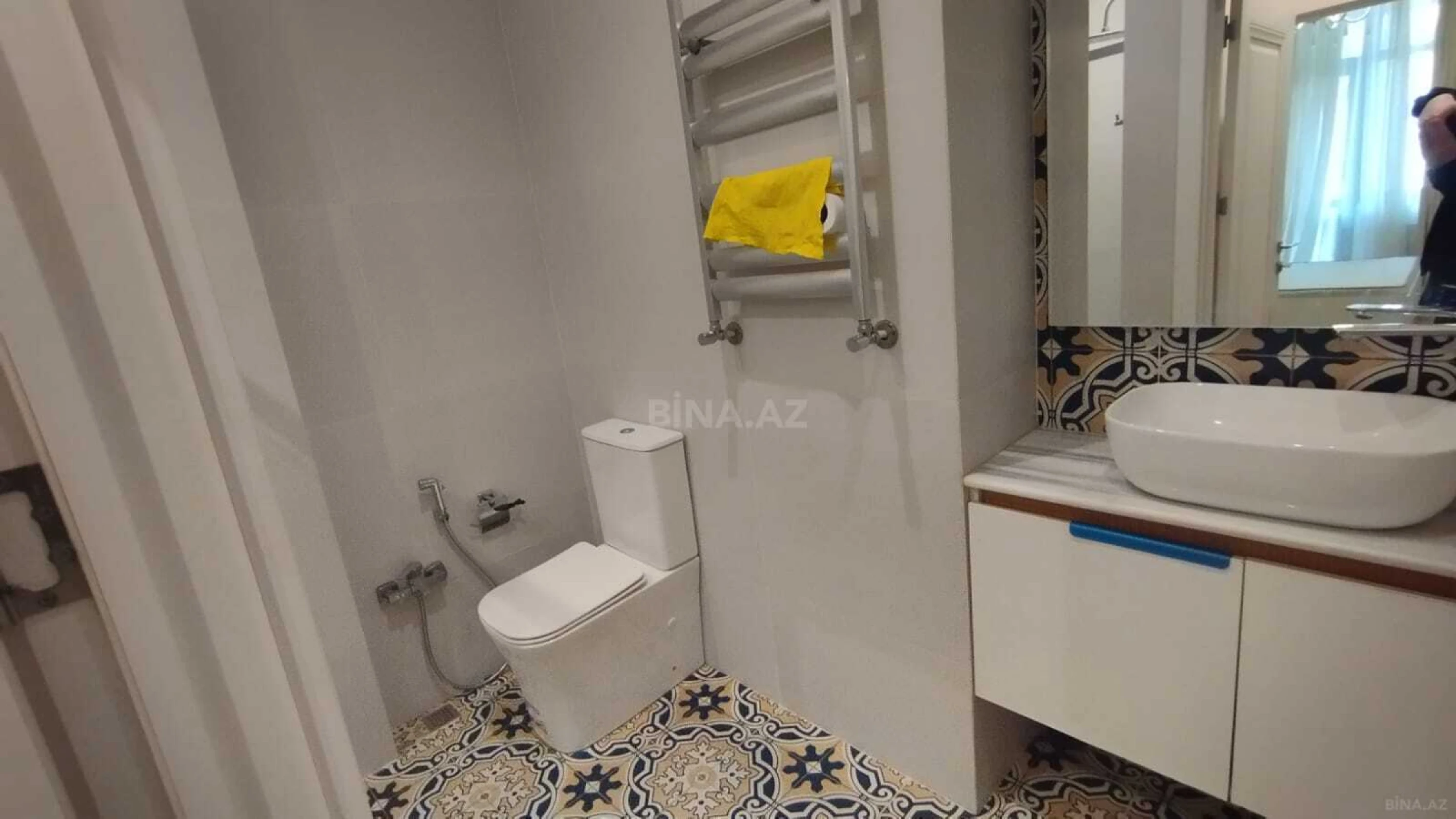 Satılır 2 otaqlı mənzil 74 m²