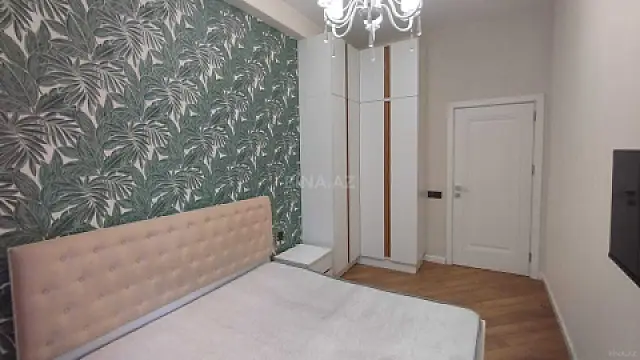 Satılır 2 otaqlı mənzil 74 m²