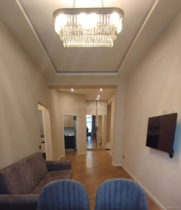 Satılır 2 otaqlı mənzil 74 m²