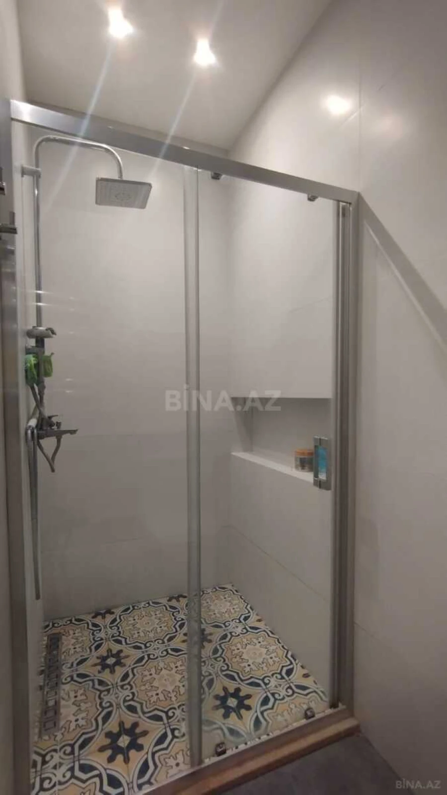Satılır 2 otaqlı mənzil 74 m²
