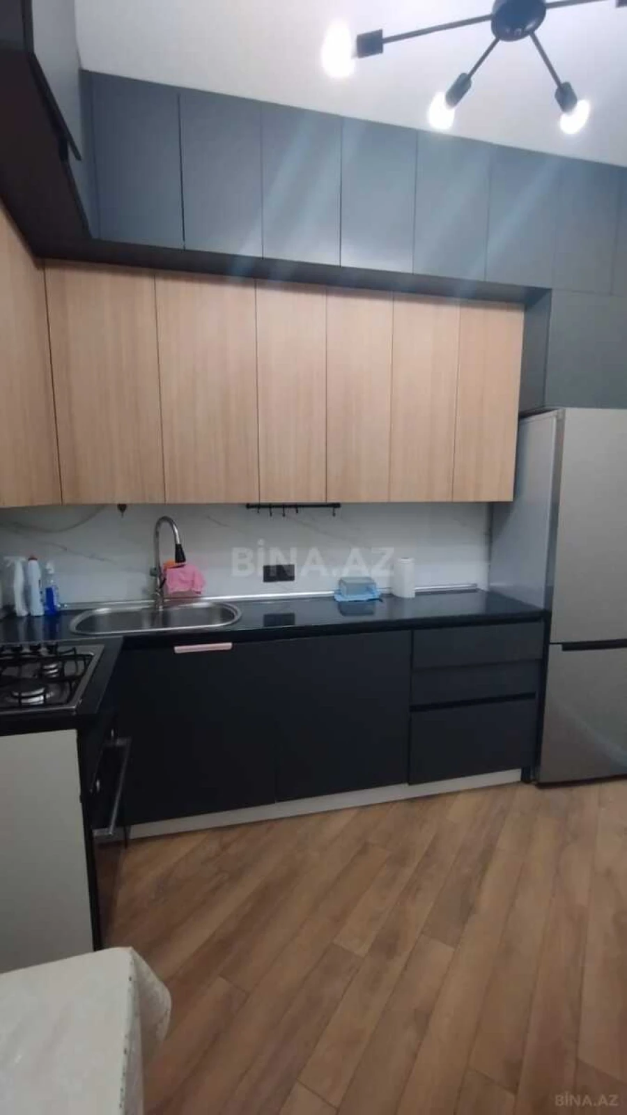 Satılır 2 otaqlı mənzil 74 m²