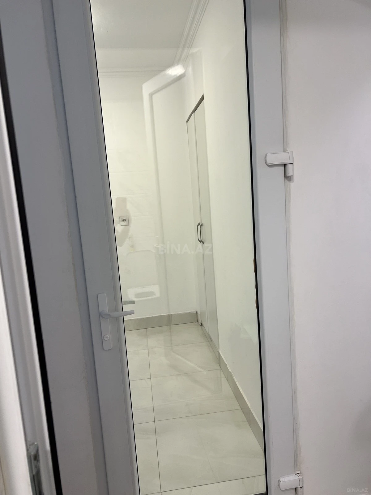 Kirayə verilir 1 otaqlı ofis 40 m²