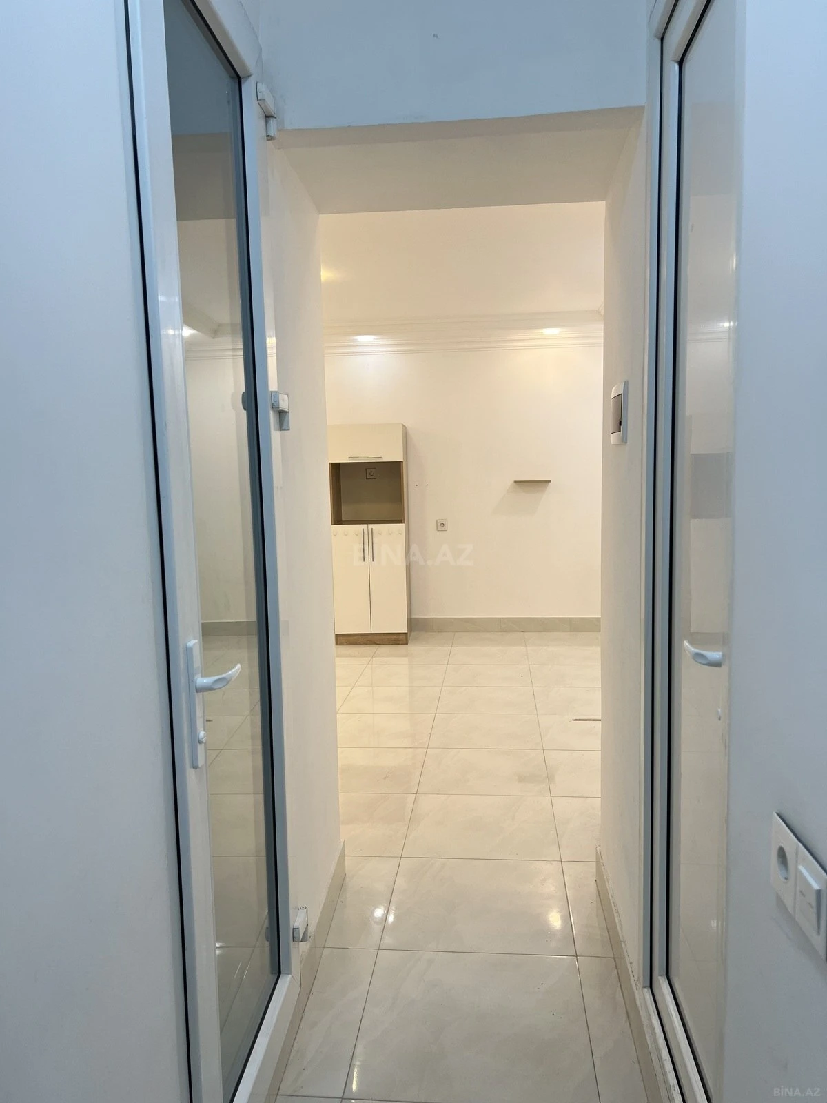 Kirayə verilir 1 otaqlı ofis 40 m²