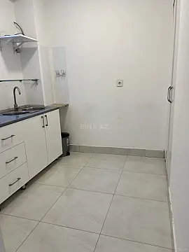 Kirayə verilir 1 otaqlı ofis 40 m²