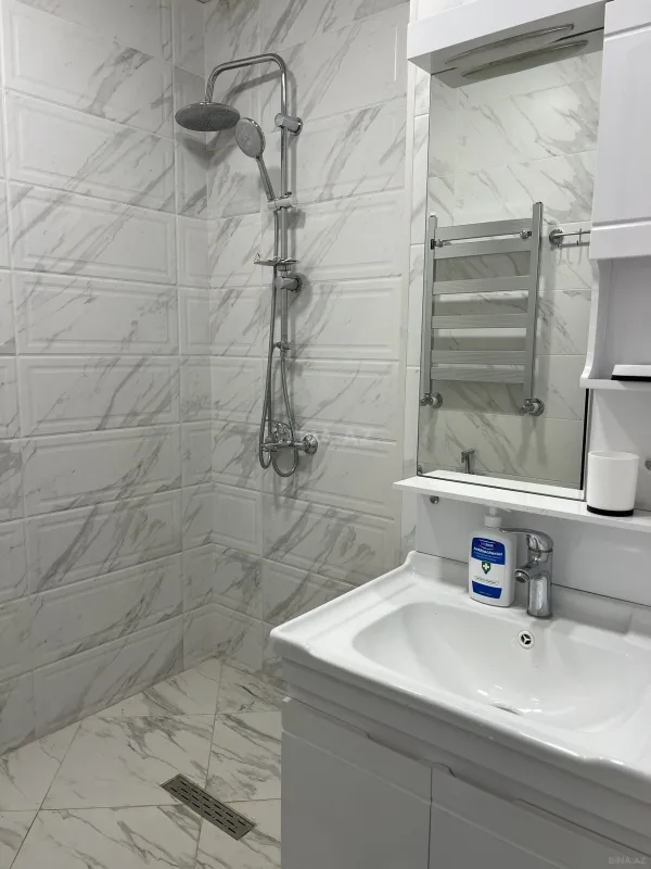 Kirayə verilir 1 otaqlı ofis 40 m²