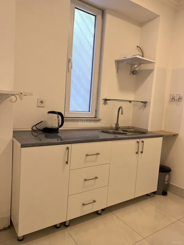Kirayə verilir 1 otaqlı ofis 40 m²