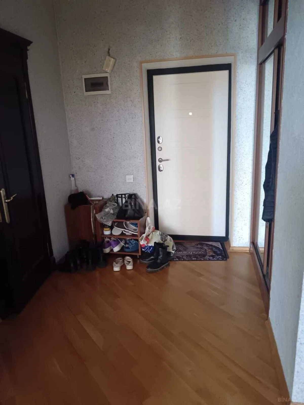Satılır 2 otaqlı mənzil 70 m²