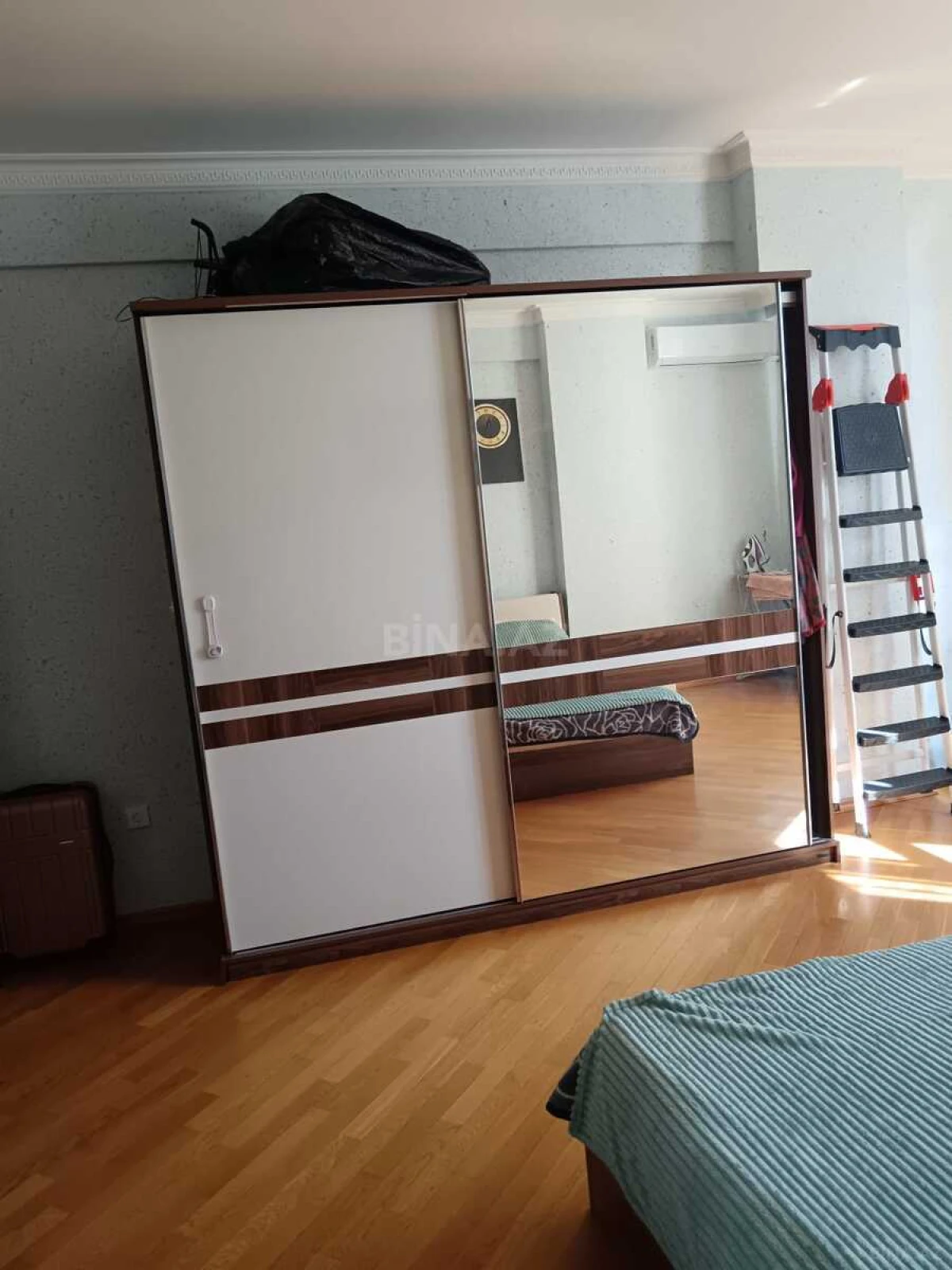 Satılır 2 otaqlı mənzil 70 m²