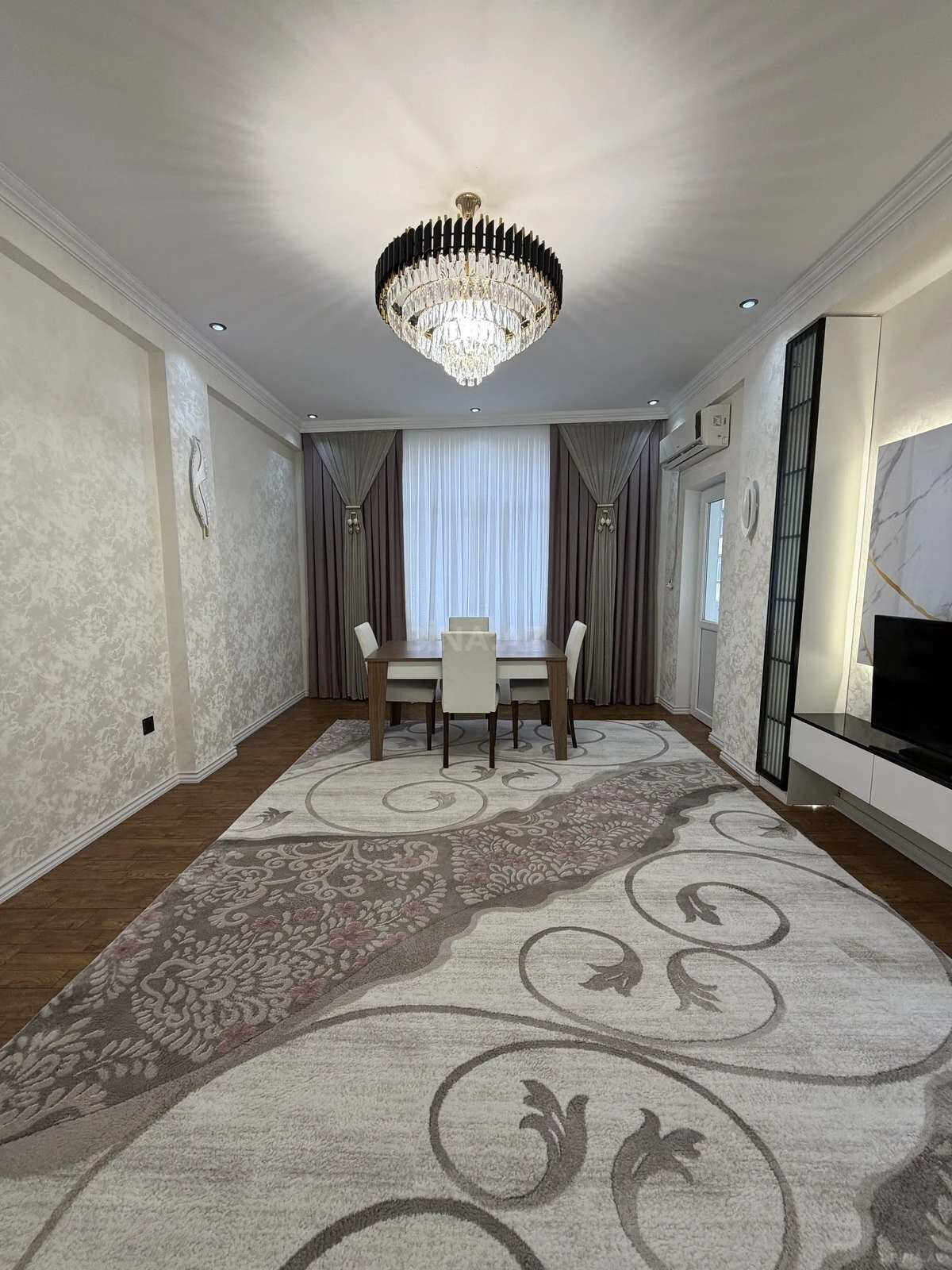 Satılır 2 otaqlı mənzil 70 m²