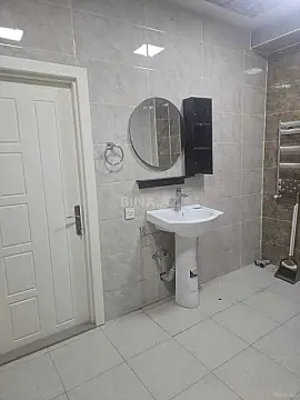 Kirayə verilir 2 otaqlı mənzil 80 m²