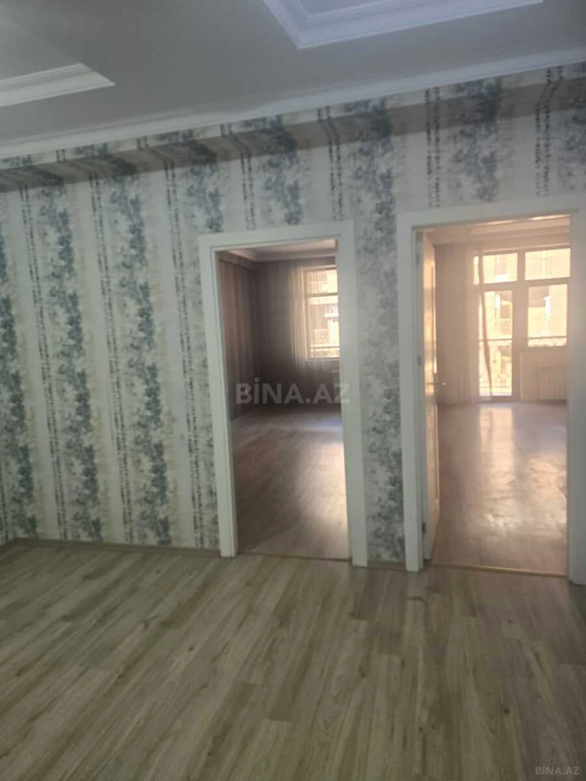 Kirayə verilir 2 otaqlı mənzil 80 m²
