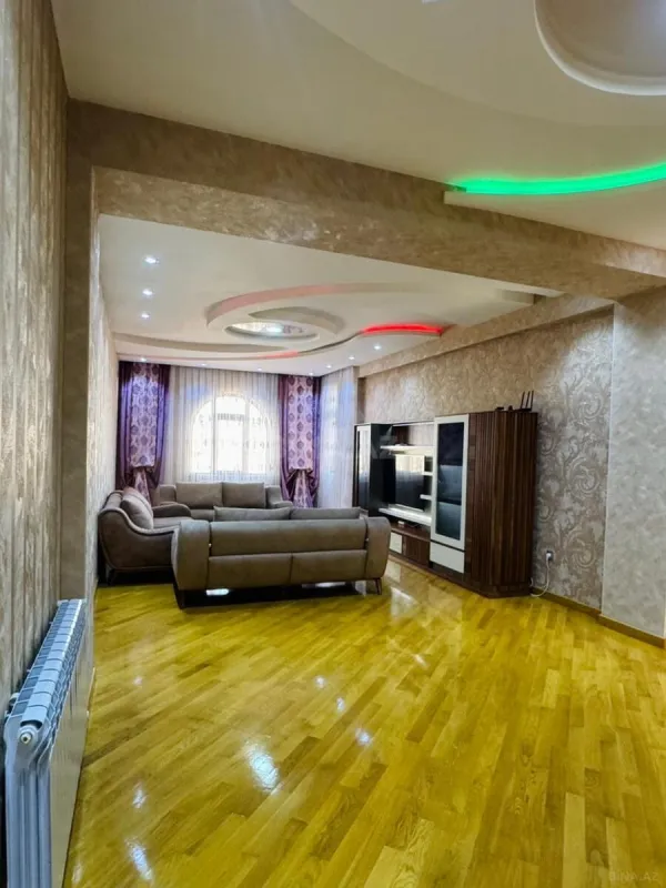 Satılır 3 otaqlı mənzil 140 m²
