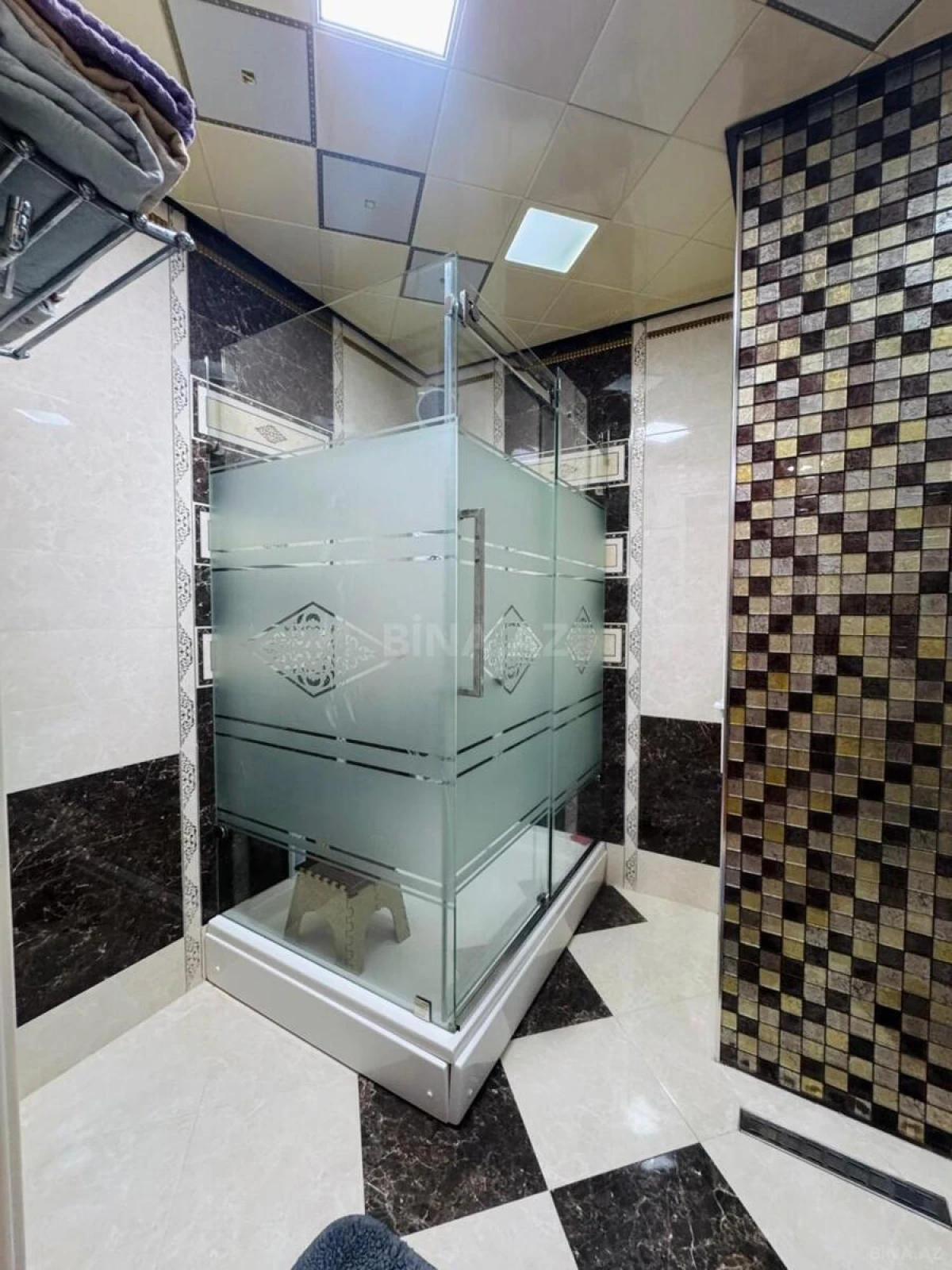 Satılır 3 otaqlı mənzil 140 m²