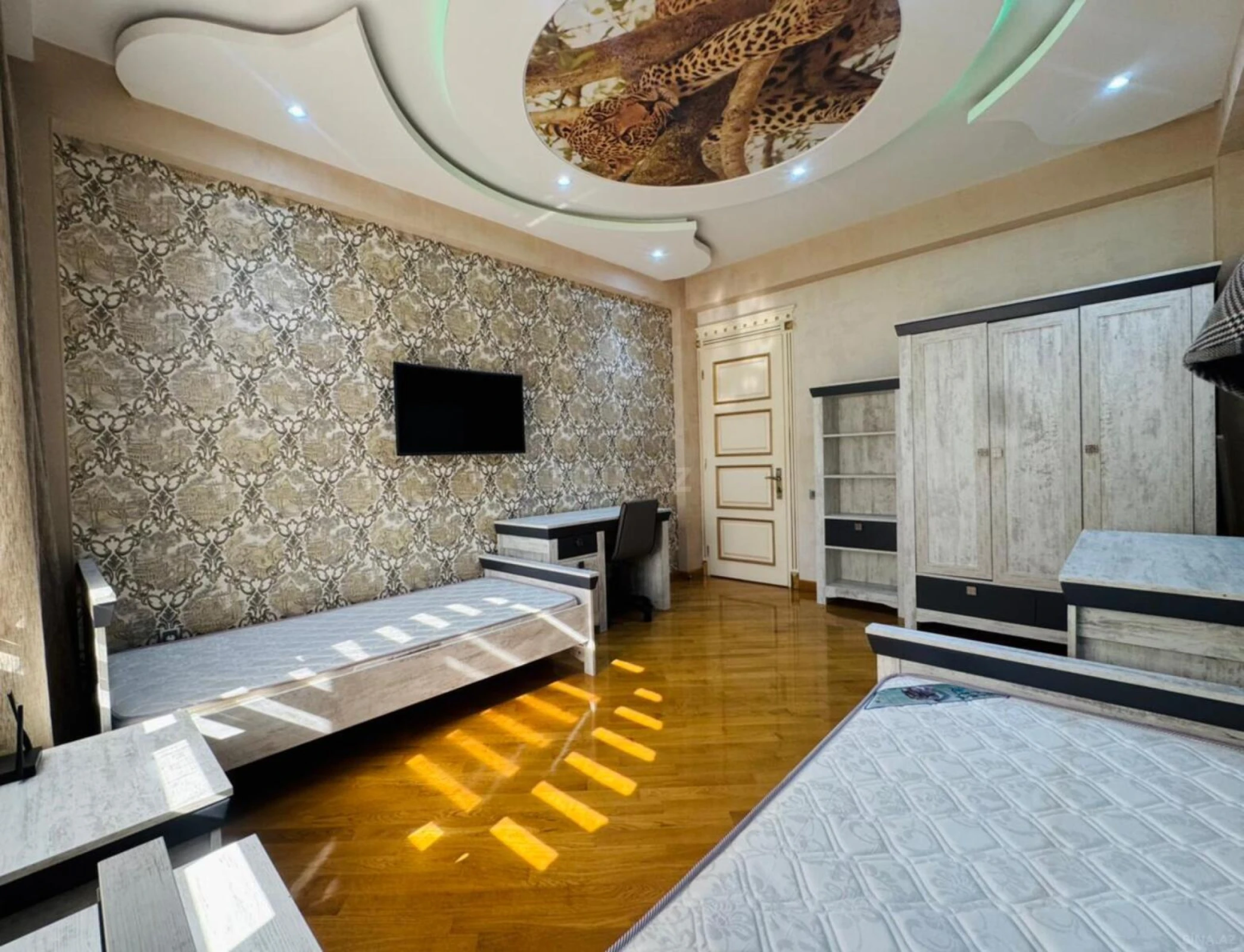 Satılır 3 otaqlı mənzil 140 m²