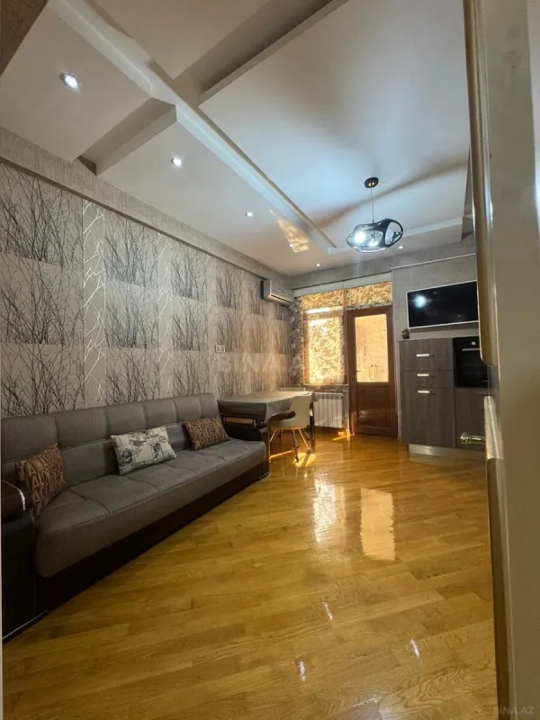 Satılır 3 otaqlı mənzil 140 m²