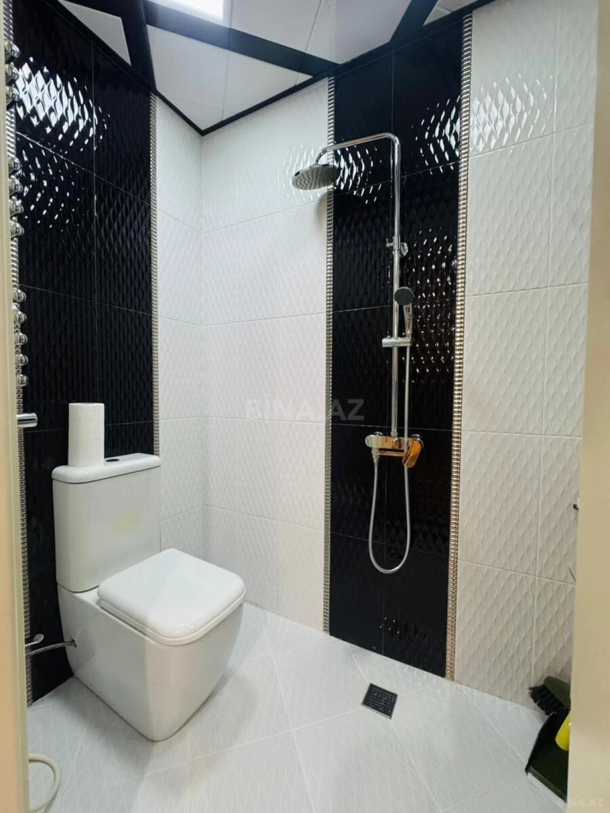 Satılır 3 otaqlı mənzil 140 m²