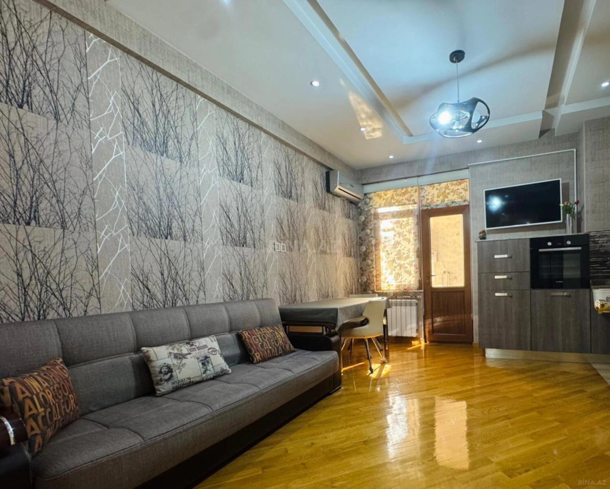 Satılır 3 otaqlı mənzil 140 m²