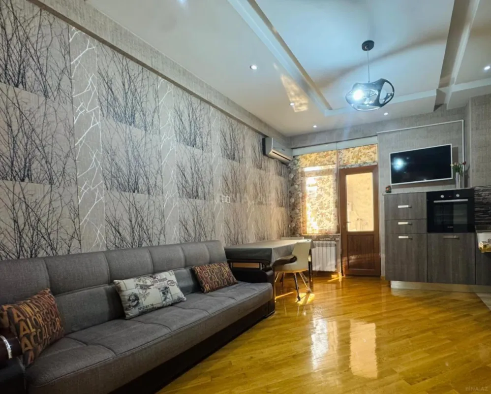 Satılır 3 otaqlı mənzil 140 m²