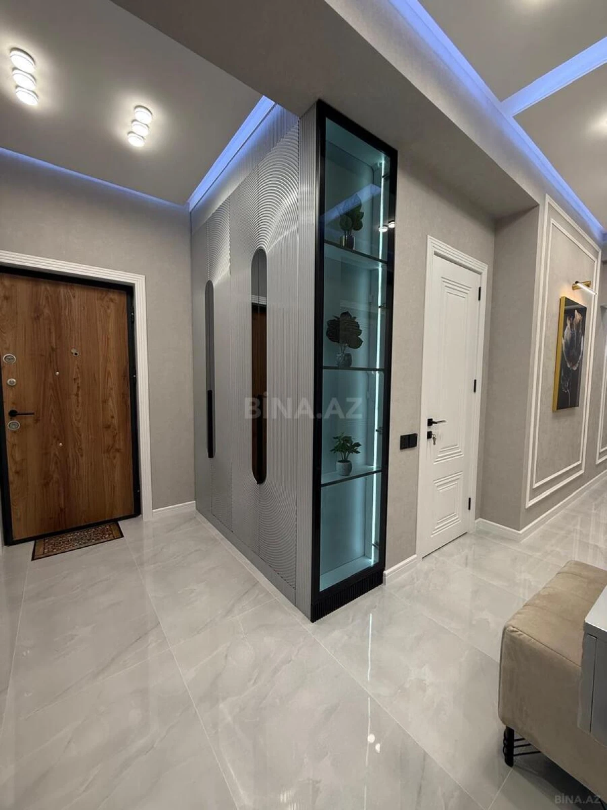 Satılır 3 otaqlı mənzil 105 m²