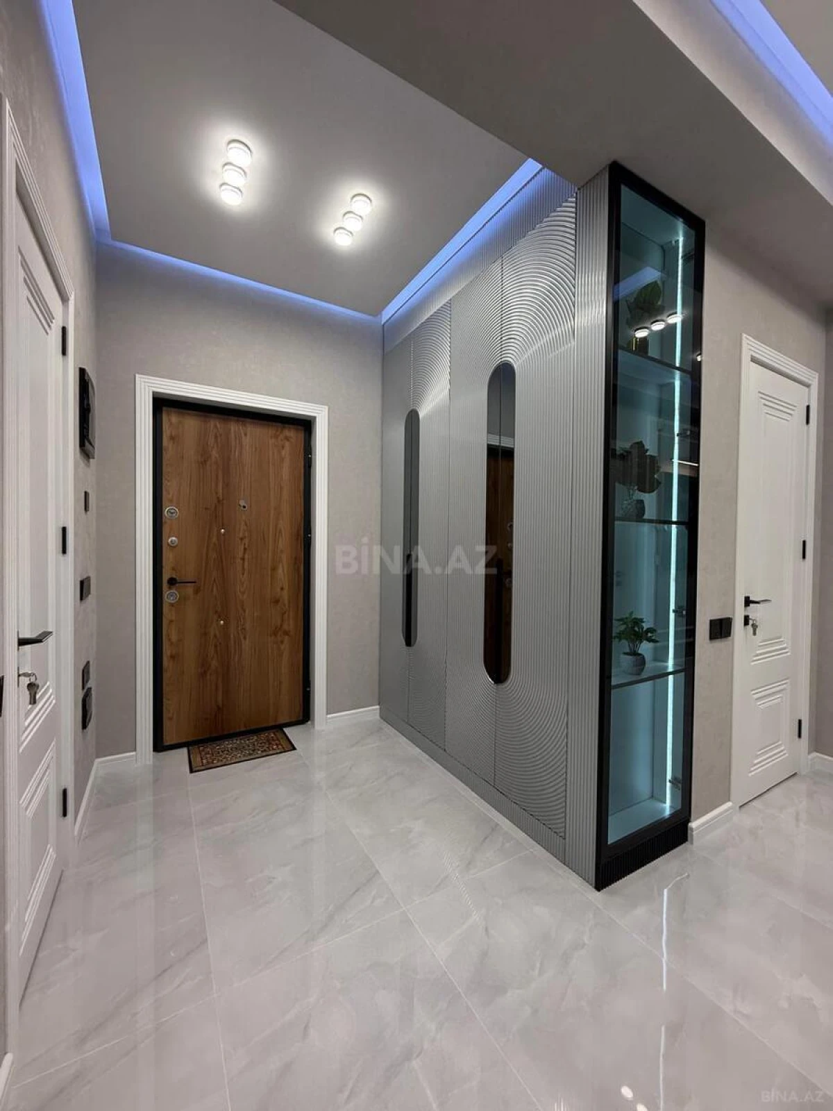 Satılır 3 otaqlı mənzil 105 m²