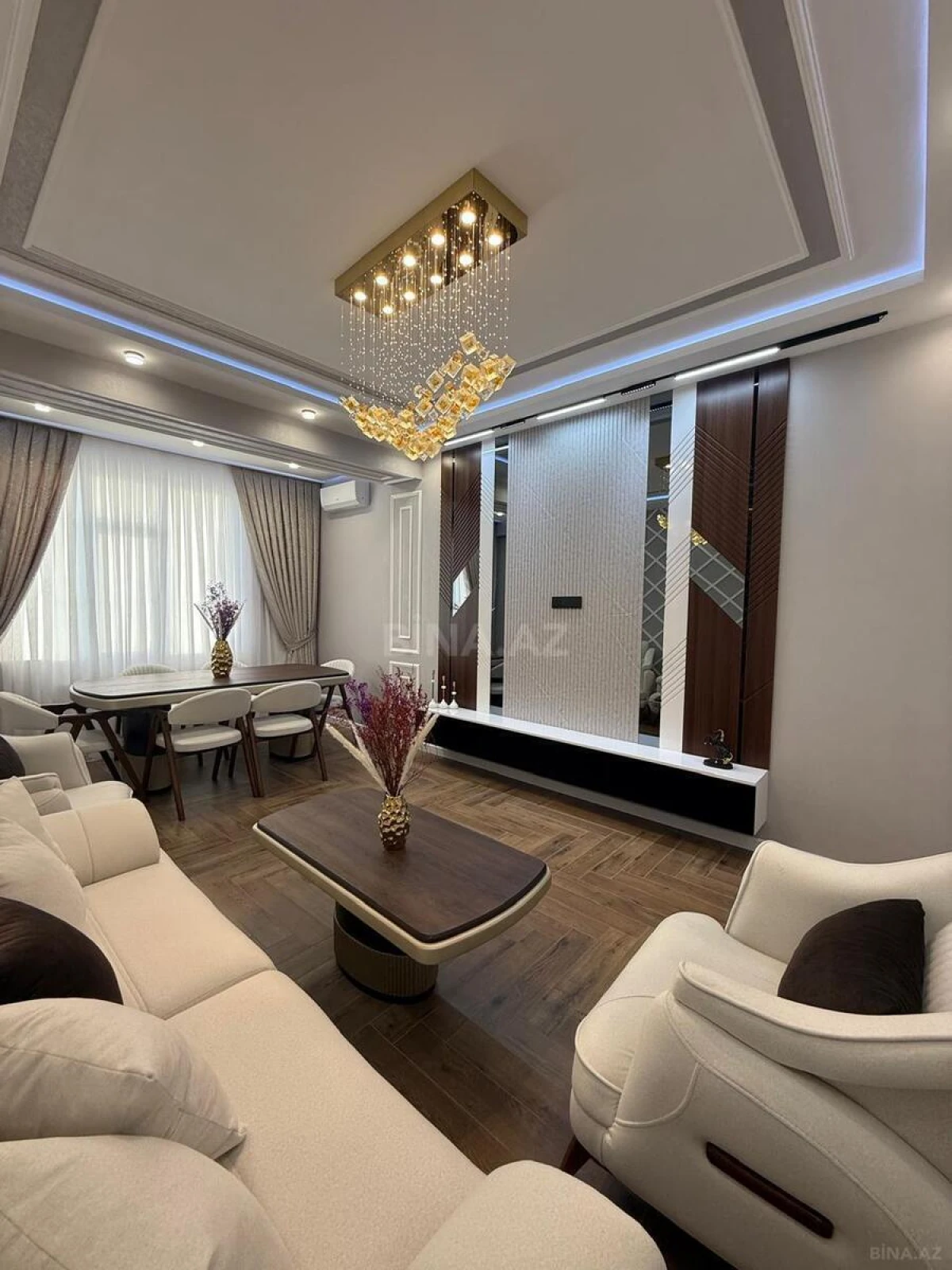 Satılır 3 otaqlı mənzil 105 m²